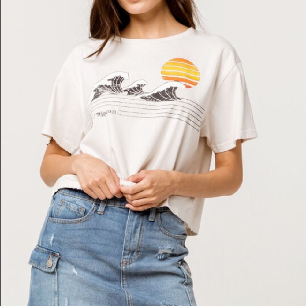 ✰ Rip Curl Wave Line Women Croped Tee ✰
